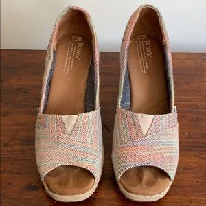 TOMS wedges
